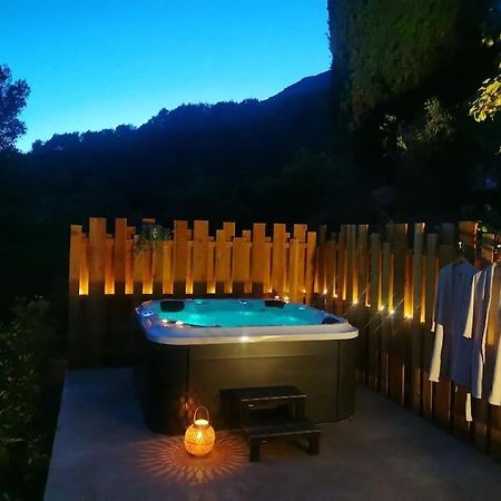 טורט-סור-לו Maison A La Campagne Avec Spa Et Piscine מראה חיצוני תמונה